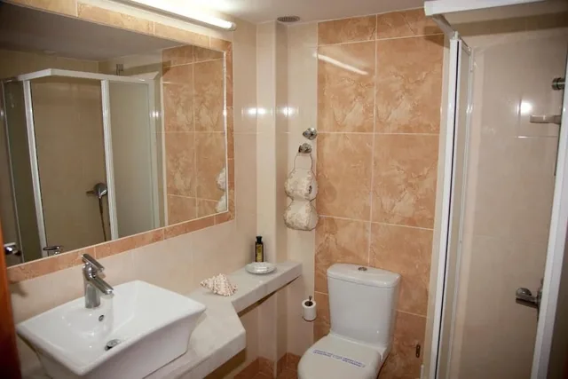 جناح متصل جونيور بسريرين منفصلين بغرفتي نوم، Thalia Deco City and Beach Hotel 7/10