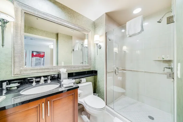 1 Bedroom, Suite, Strip View, Sofa, Balcony، Jet Luxury Resorts @ The Signature Condo Hotel 6/8
