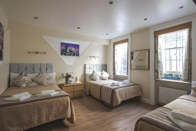 Room, Quadruple, Linden House 2/2