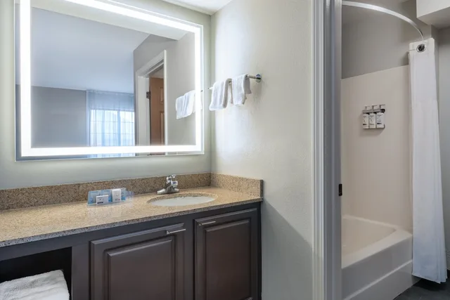جناح بسريرين مزدوجين، Staybridge Suites Columbus-Dublin 9/10