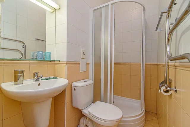 غرفة رباعية بأربعة أسرّة، Hotel Domus Maria 5/7