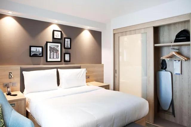 غرفة متصلة عائلية، Hampton By Hilton Berlin City East Side Gallery 1/5