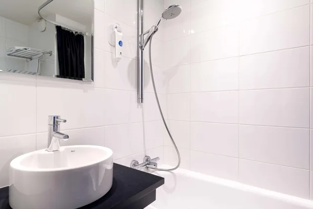 Room, Twin Beds, ibis Paris Nation Davout 3/3