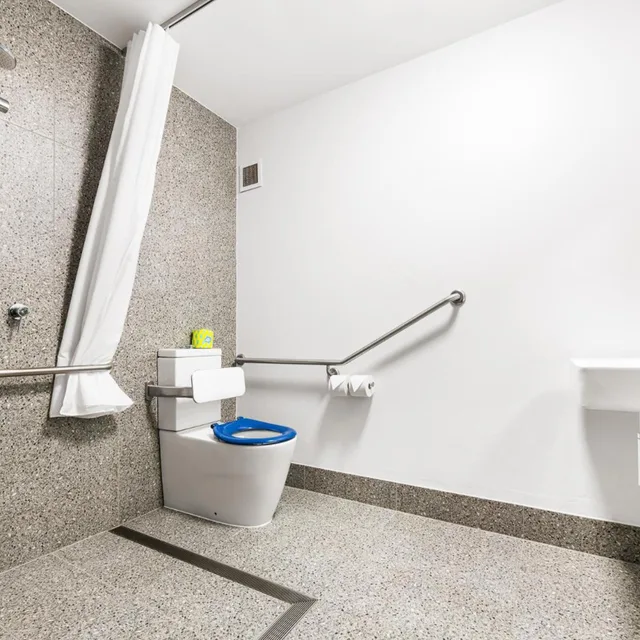 Plus, 4 Rooms, Queen Bed، YHA Sydney Central 3/3