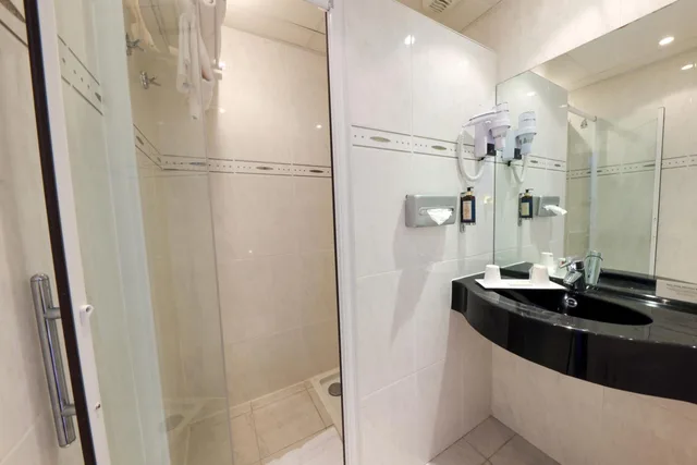 Standard, Twin Beds, Sea Front, Sea View، Hotel Saint Christophe Calvi (ex Saint Christophe Corsica) 5/7