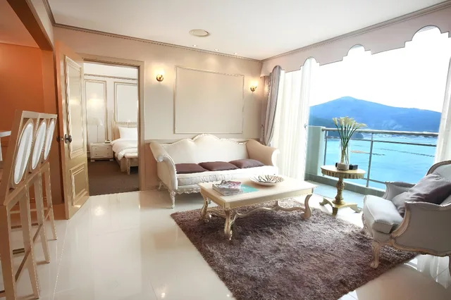 Presidential, Suite, Ocean View, Hotel Riviera Geoje 1/1
