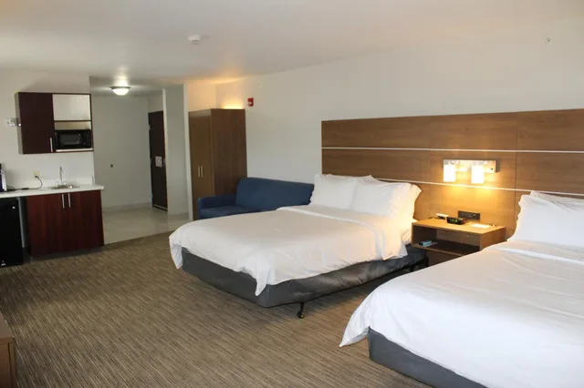 Suite, Accessible, Holiday Inn Express Hotel And Suites Ponca City 1/5