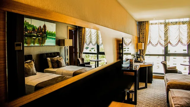 غرفة عائلية بإطلالة على البحر، Aselia Hotel Trabzon 3/4