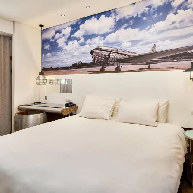 غرفة كبيرة بسرير كينج، Protea Hotel By Marriott O R Tambo Airport 1/8