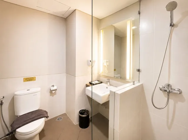 Premier, Queen Bed, Oria Hotel 8/9