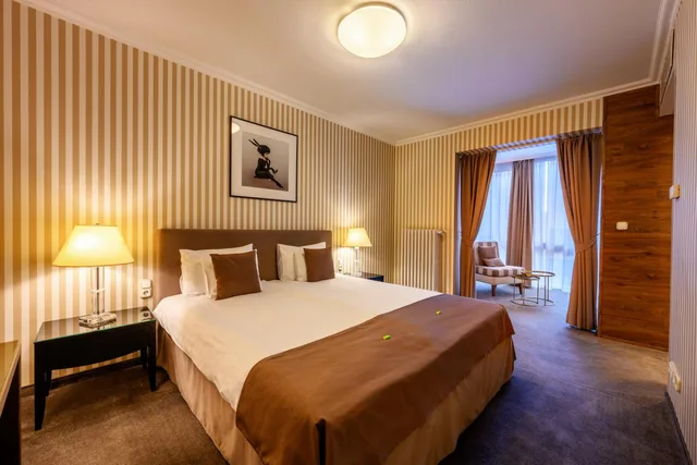 غرفة ثلاثية، Ambra Hotel 5/9