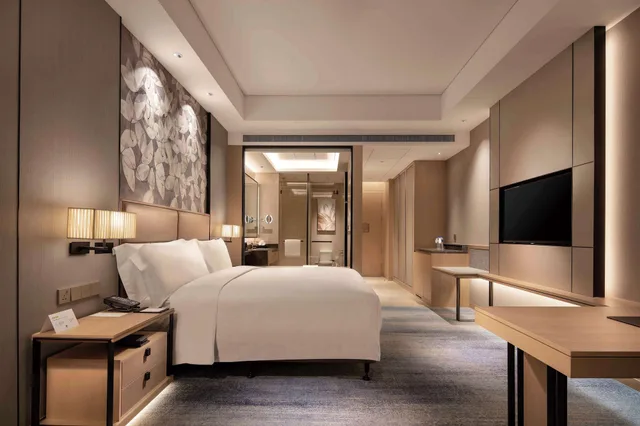 Room, King Bed, Doubletree By Hilton Yangzhou 5/12