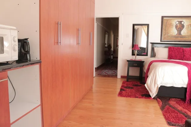 غرفة بسرير مزدوج، Rose Petals Guest House 3/5