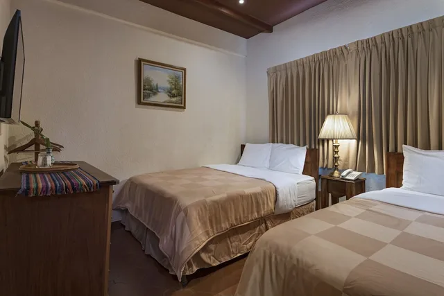 غرفة قياسية بسريرين مزدوجين، Hotel Del Patio 4/7