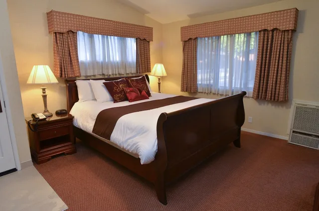 جناح بسرير كينج، Rosedale Inn 1/4