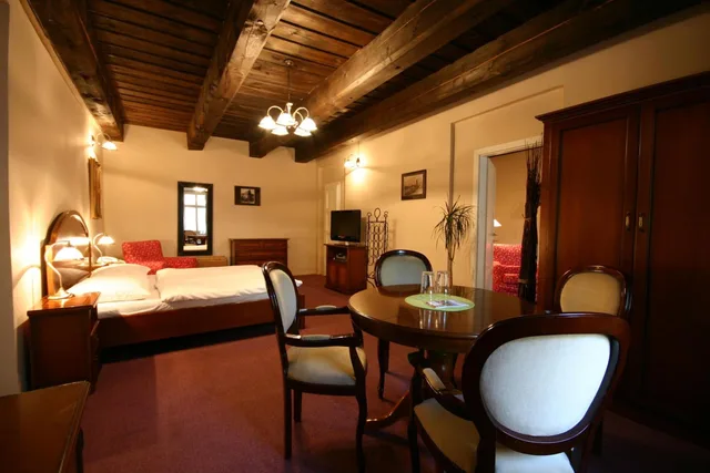 جناح مع أريكة، Hotel U Tri Bubnu 6/6