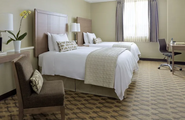 Chelsea, Standard, 2 Double Beds، Chelsea Hotel Toronto 4/6