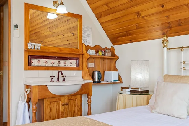 Spa, Cottage, 3 Beds, 2 Queen Beds, Bay View، Swansea Cottages & Motel Suites 6/8