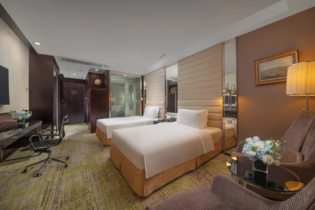 Soho, Standard, 2 Double Beds, with View، Holiday Inn Focus Square 2/3
