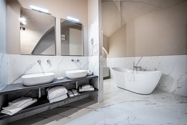 جناح ديلوكس بجاكوزي، Hotel la Scaletta 5/7