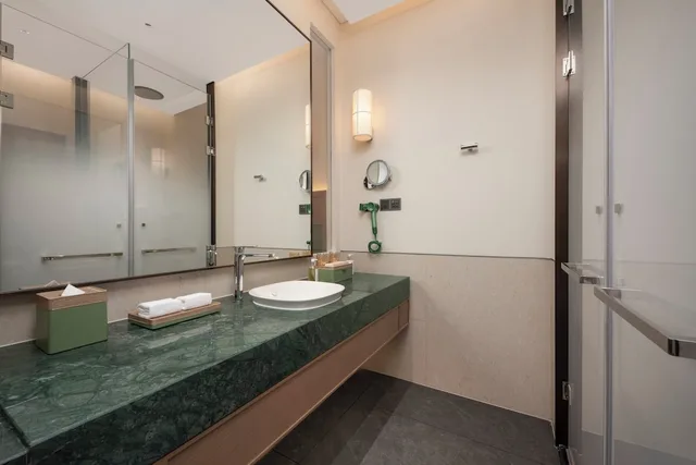 جناح دوبلكس بسريرين منفصلين وسريرين كينج بـ3 غرف نوم، Holiday Inn Resort Ningbo Ninghai by IHG 10/10