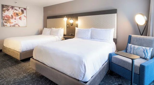 غرفة بسريرين كوين لذوي الإعاقة، DoubleTree by Hilton Livermore CA 4/4