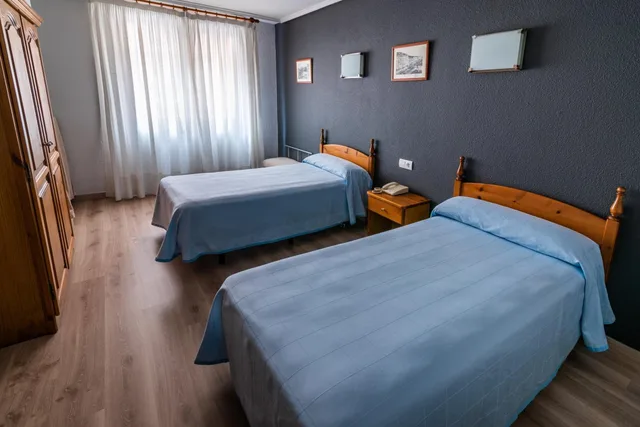 Superior, Twin Beds, Hotel San Glorio 2/7