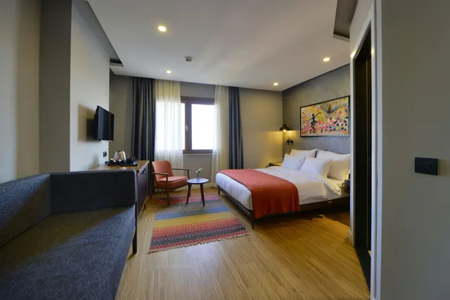 Superior, Triple, Murphy Bed, Sea View, Poem 1/10