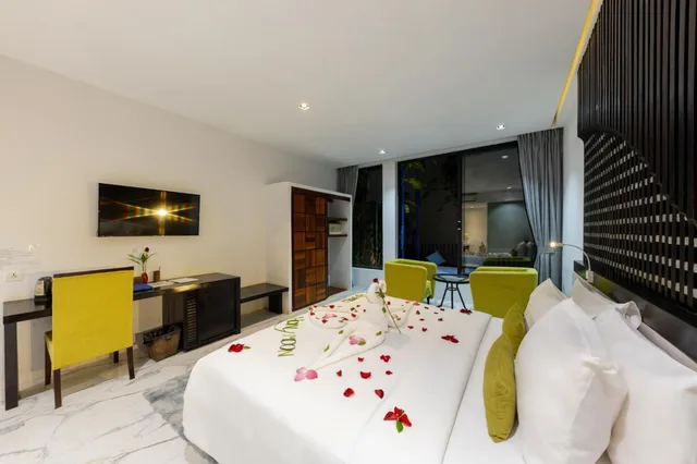 Honeymoon, Luxury, Suite, King Rock Residence 4/10