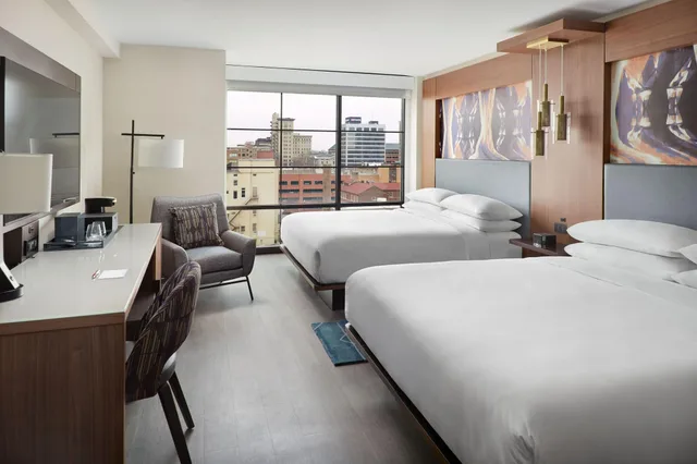 غرفة رباعية لذوي الإعاقة، Marriott Knoxville Downtown 1/3