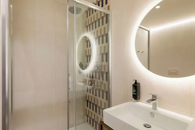جناح جونيور بسرير مزدوج وسريرين منفصلين، B&B Hotel Milano Duomo Velasca 4/4