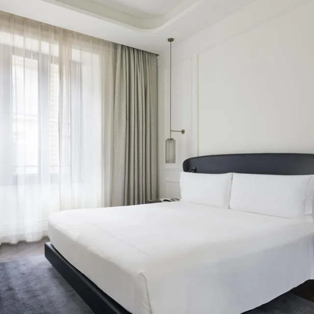 1 Bedroom, Suite, Single Bed, City Side, Balcony، Intercontinental Hotels Rome Ambasciatori Palace 1/5