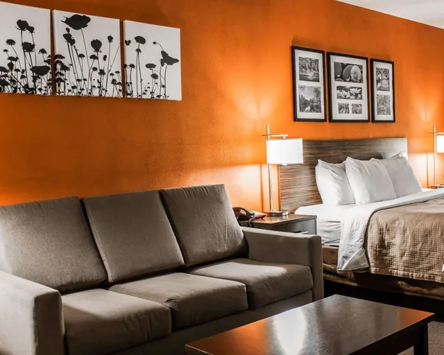 جناح بسرير كينج، Sleep Inn Suites Fort Campbell 3/4