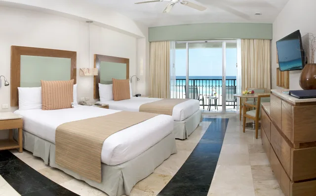 Premier, 2 Queen Beds, Ocean Front, Grand Park Royal Cancun All Inclusive 3/5