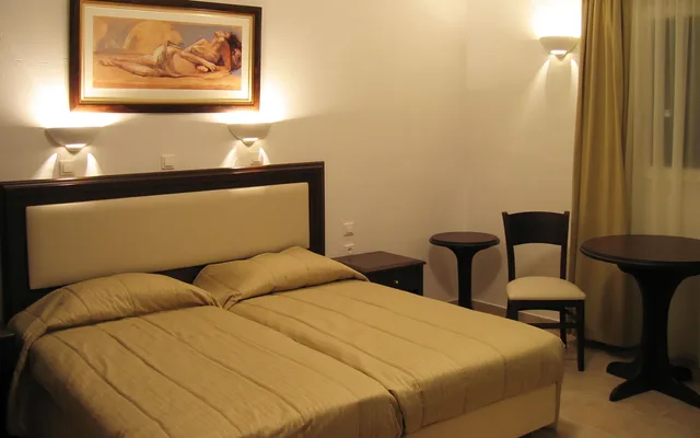 غرفة قياسية ثلاثية بسرير فردي، Giannoulaki Hotel 2/2