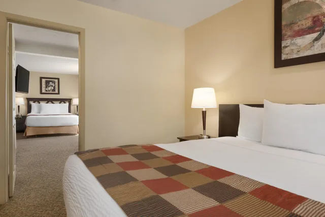 جناح، Days Inn By Wyndham Montreal East 2/4