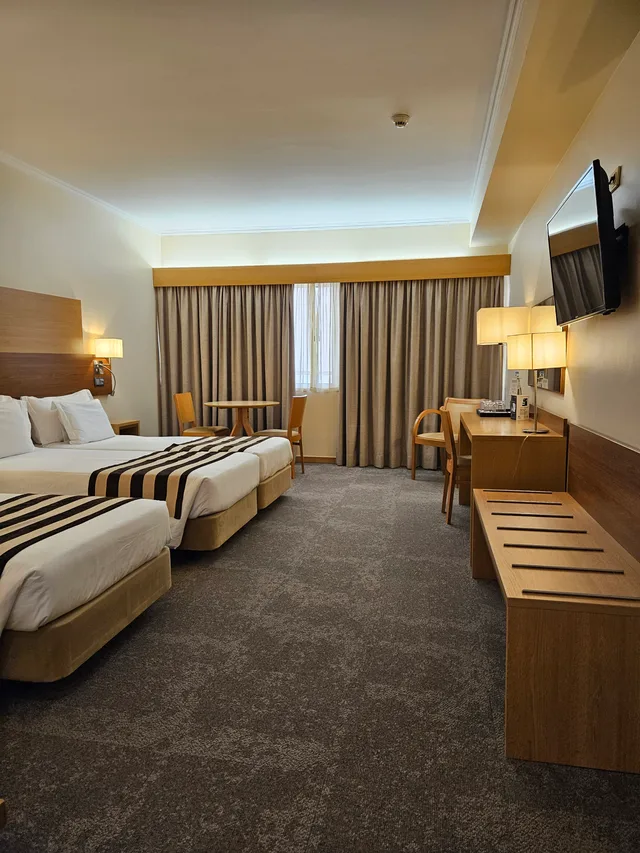 Room, Twin Beds, with Extra Bed, Principe Lisboa 7/10