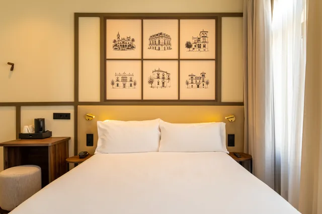 Room, Single, Double or Twin Bed، Petit Palace Canalejas 4/10