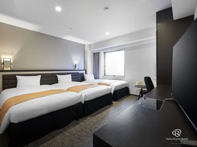 Room, Triple, Twin Beds, Daiwa Roynet Hotel Osaka Kitahama 2/6