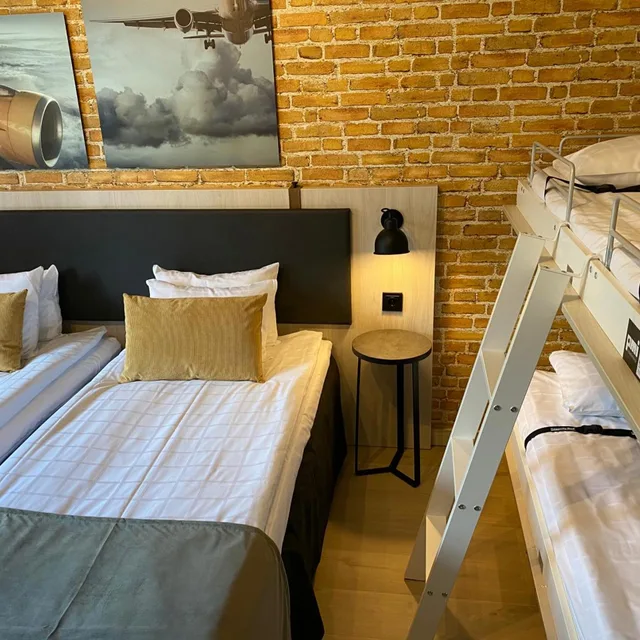 غرفة اقتصادية عائلية، Skyline Airport Hotel 2/10