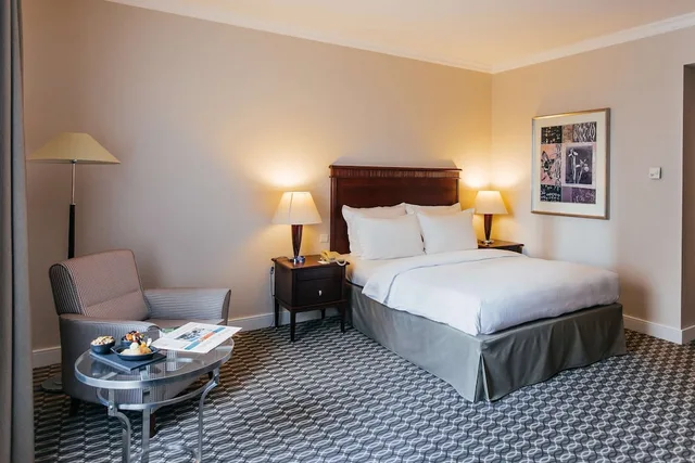 غرفة قياسية بسريرين منفصلين، Radisson Blu Carlton 4/10