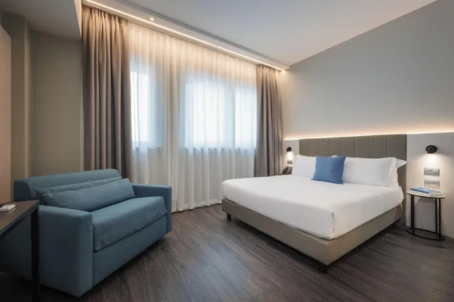 غرفة سوبيريور بسرير مزدوج أو سريرين منفصلين، iH Hotels Milano Centrale 1/7