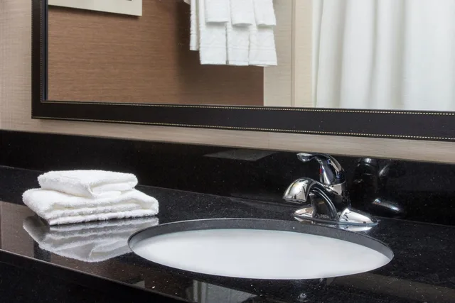 جناح بسرير كينج مع أريكة، Fairfield Inn Suites Ashland 3/3