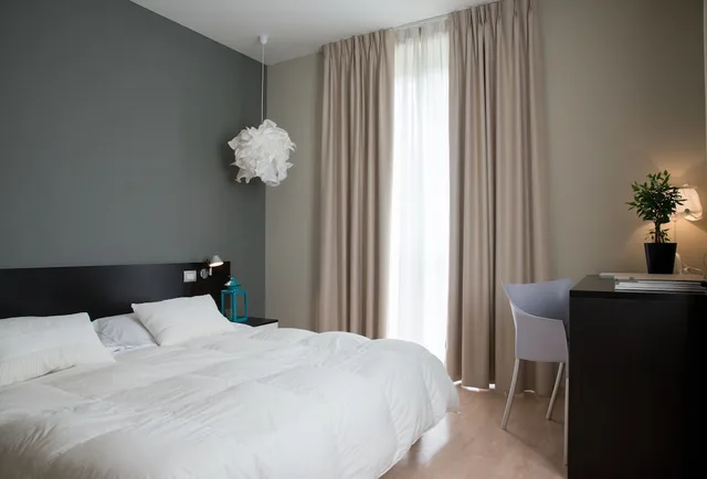 غرفة ثلاثية بسرير مزدوج وسرير فردي، BergHotel 1/5