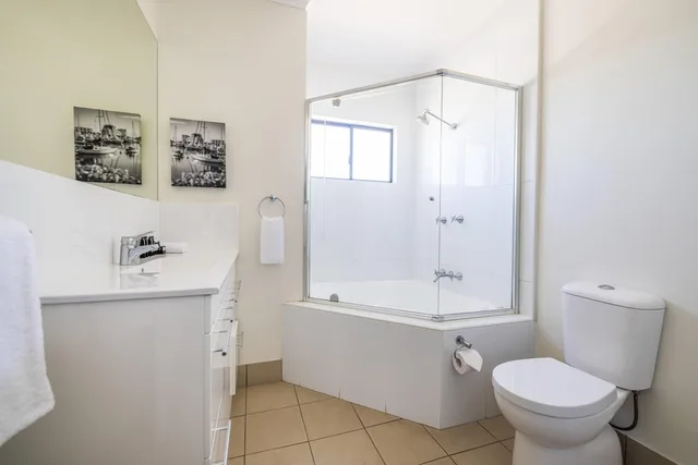 Efficiency, Suite, Queen Bed، MainStay Suites Townsville 2/3