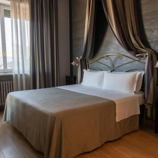 Suite, Continental 1/2