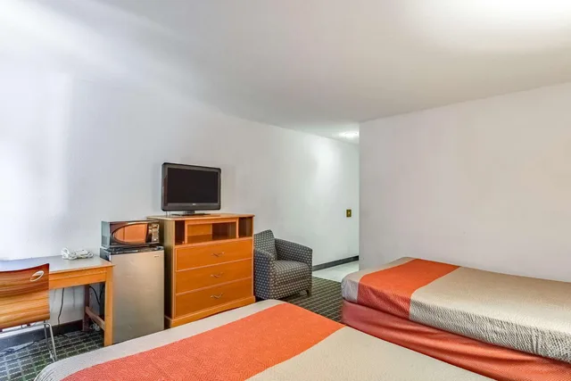 غرفة ديلوكس رباعية، Motel6 Grand Rapids, MI - Northeast 8/10