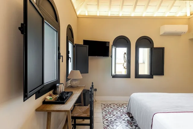 Tower, Suite, Colectia Parada del Marques 9/10