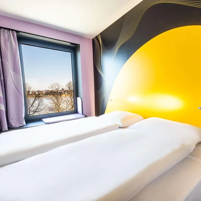 Design, Comfort, with View، Prize by Radisson, Bonn City 1/7