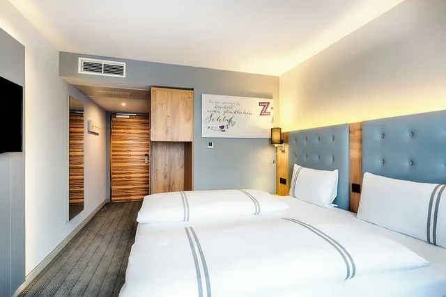 غرفة قياسية بسريرين منفصلين، Premier Inn Lindau Hotel 3/7